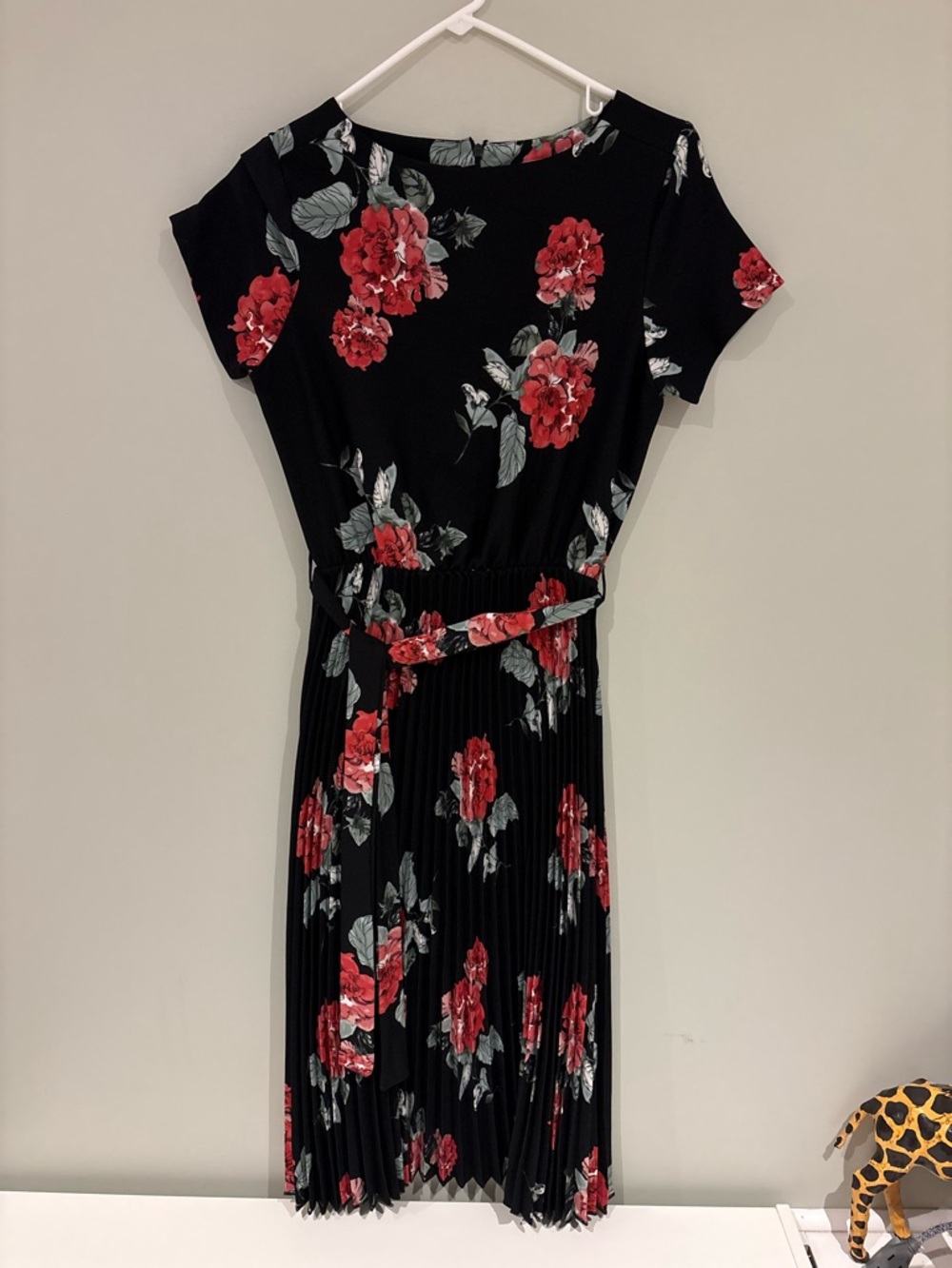 Flowy Fairy Black Floral Belted Pleated Dress - Red Floral Print - Picture 9 of 9